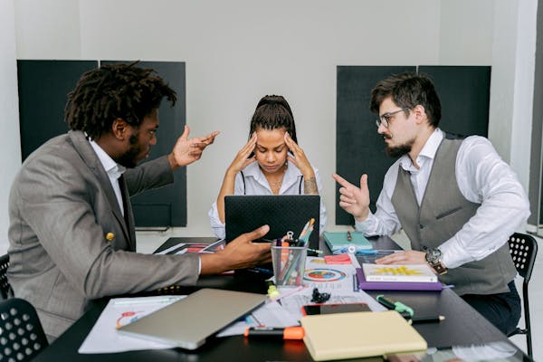 3 Conflict Resolution Strategies for Office Managers