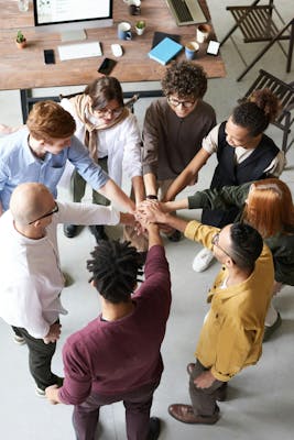 Five Non-Monetary Benefits to Improve Staff Engagement & Loyalty