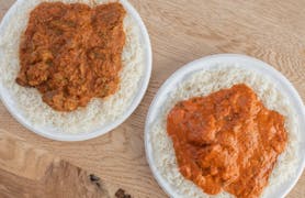 Butter Chicken vs Tikka Masala: Best Choice for Office Catering